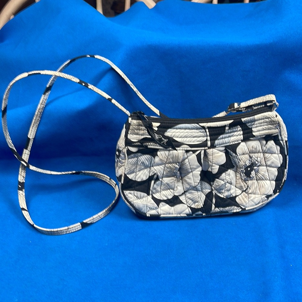 Vera Bradley Bedford’s blooms bag
